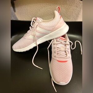 Adidas Women's Light Pink and White Sneakers. Cloud foam Comfort.